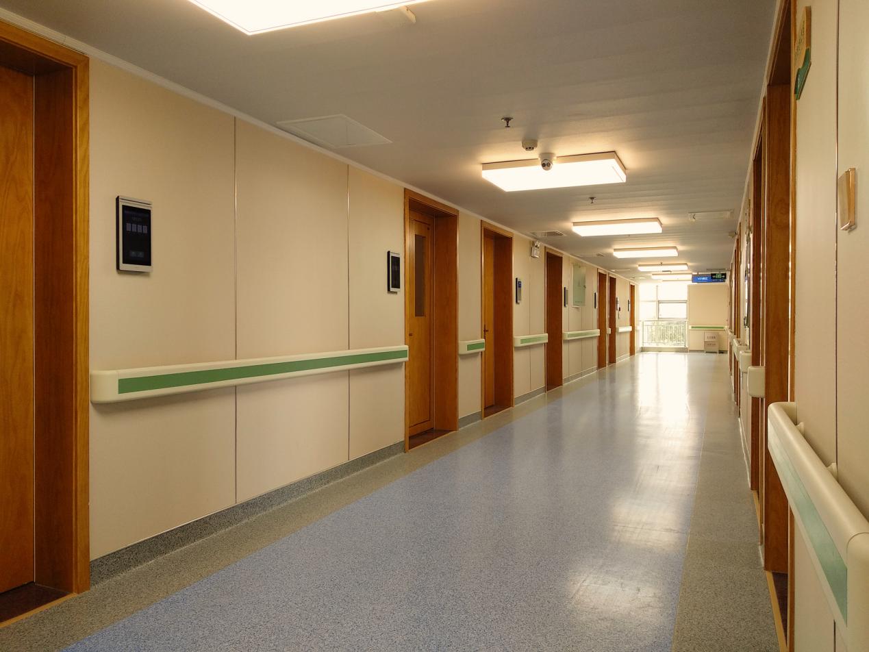 病房門(mén)口機(jī)和安全攝像頭